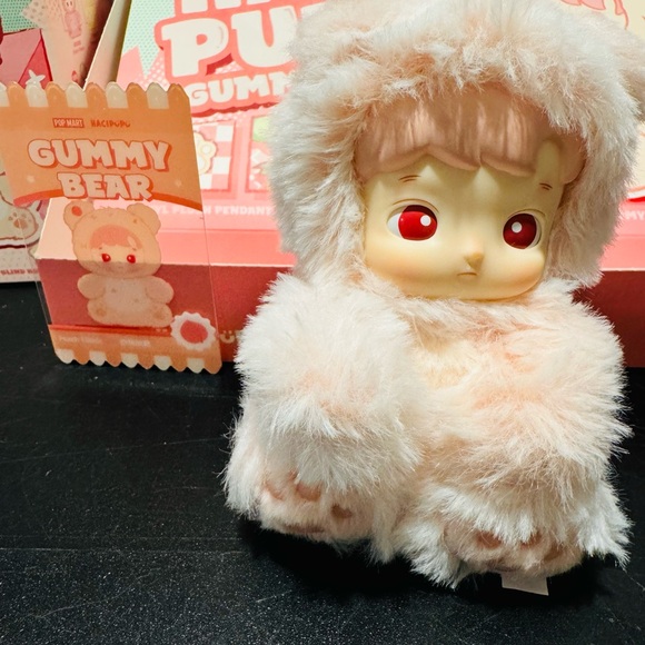 Authentic Hacipupu Gummy Bear Pendant "Peach Flavor" Unsealed Pop Mart - Picture 5 of 8